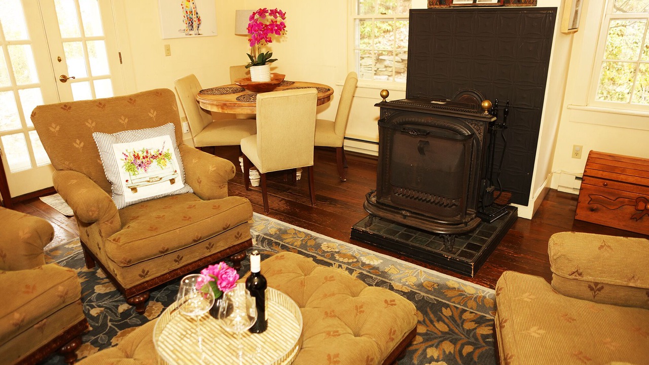 Photo of Livingroom in East Haddam