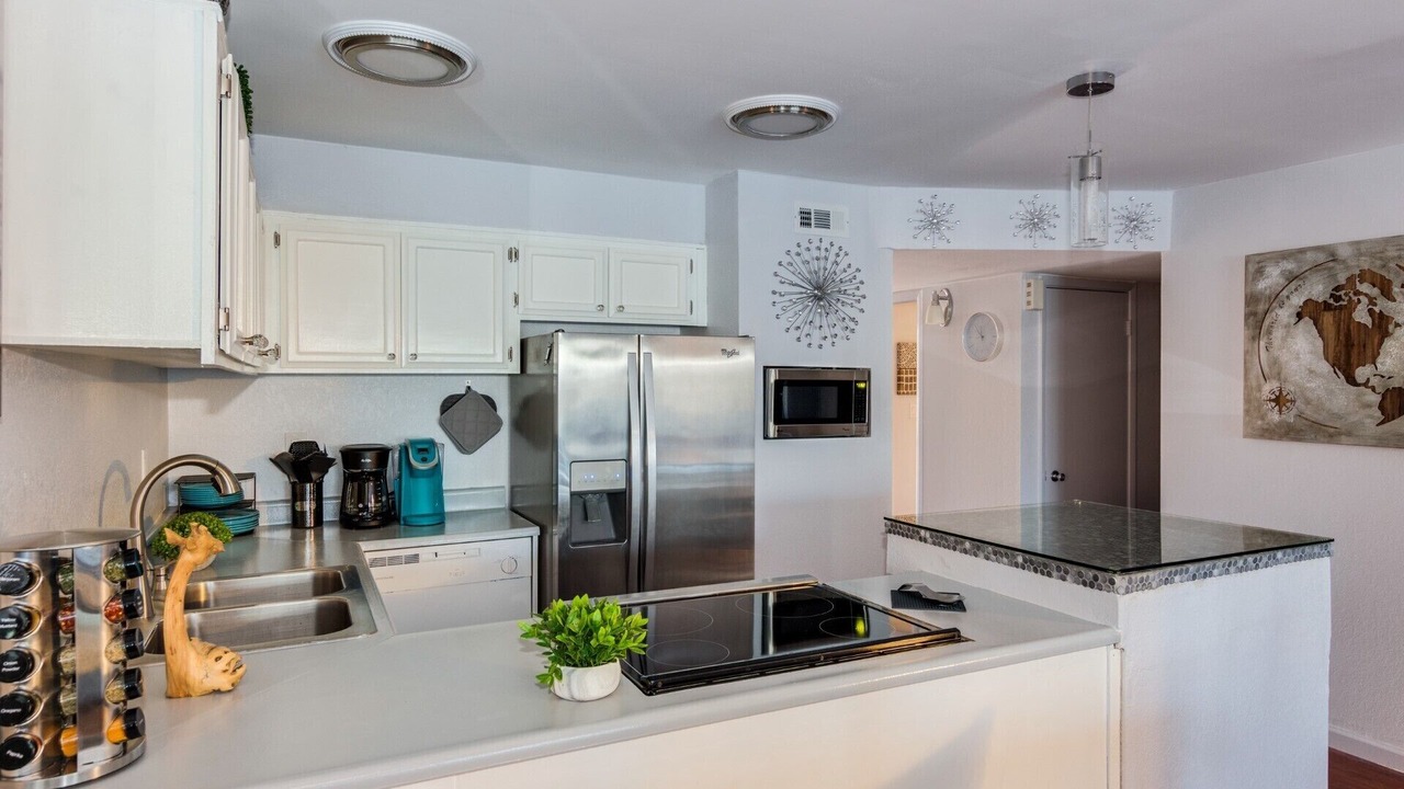 Photo of Kitchen in Desert Shores