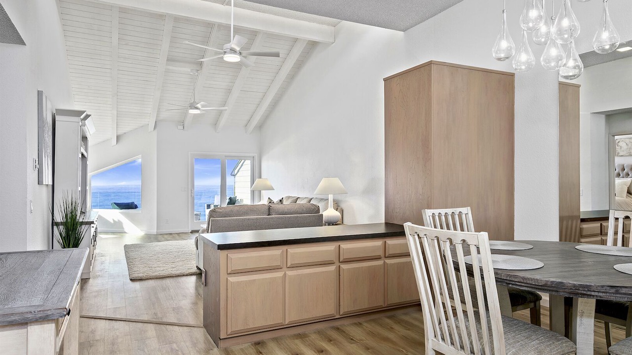 Photo of Bedroom in Solana Beach