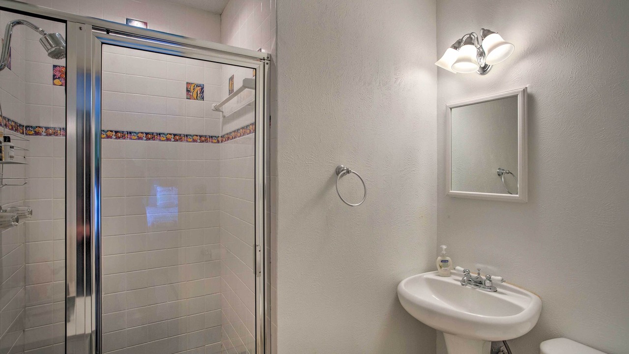 Photo of Bathroom in Tool