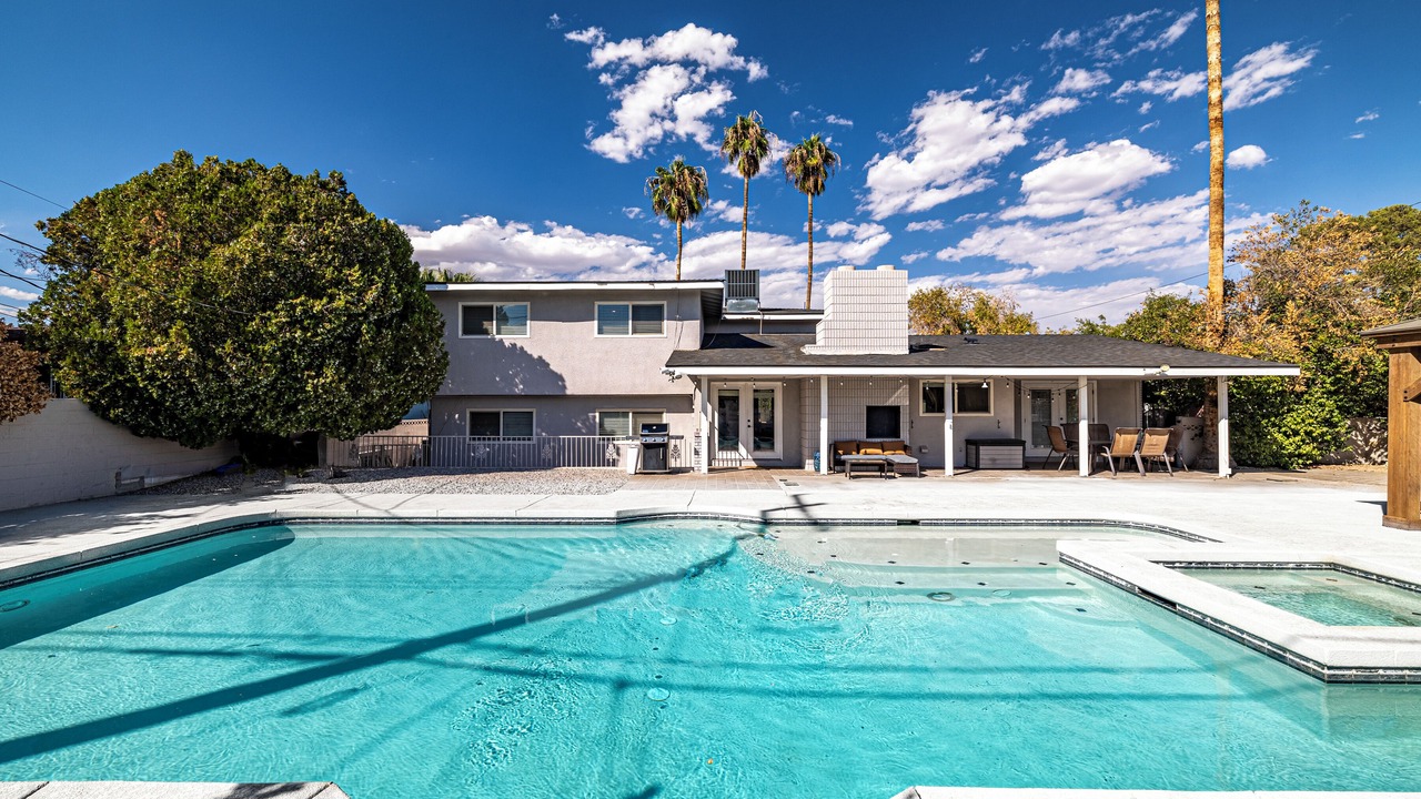 Photo of Outdoor in McNeil Estates