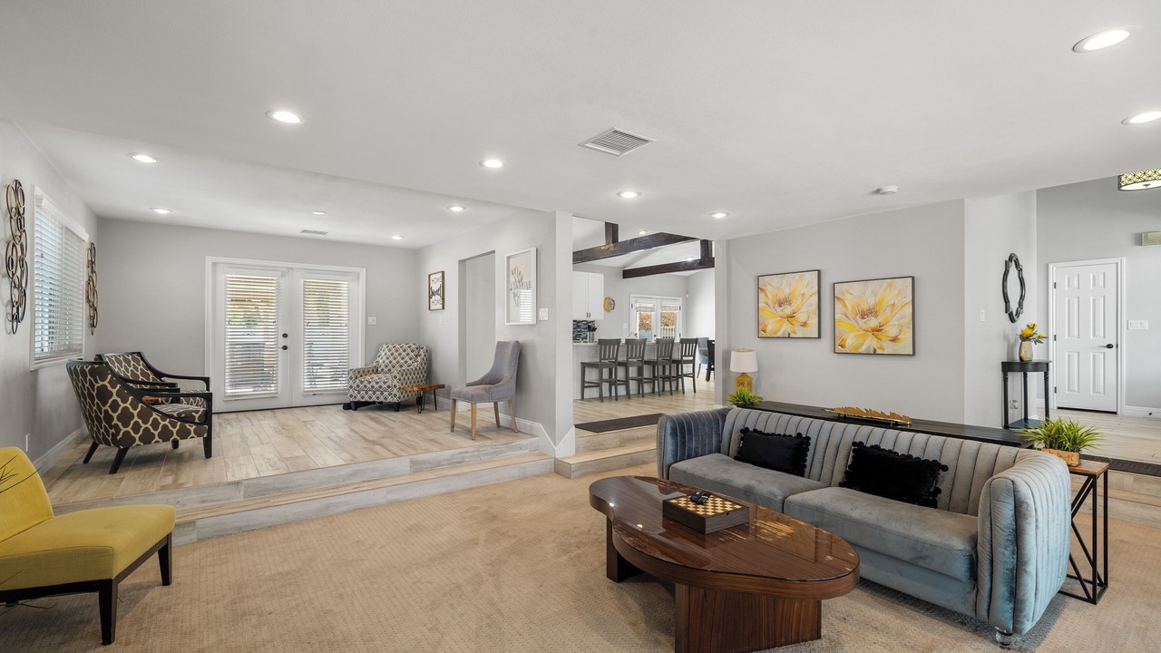 Photo of Livingroom in McNeil Estates