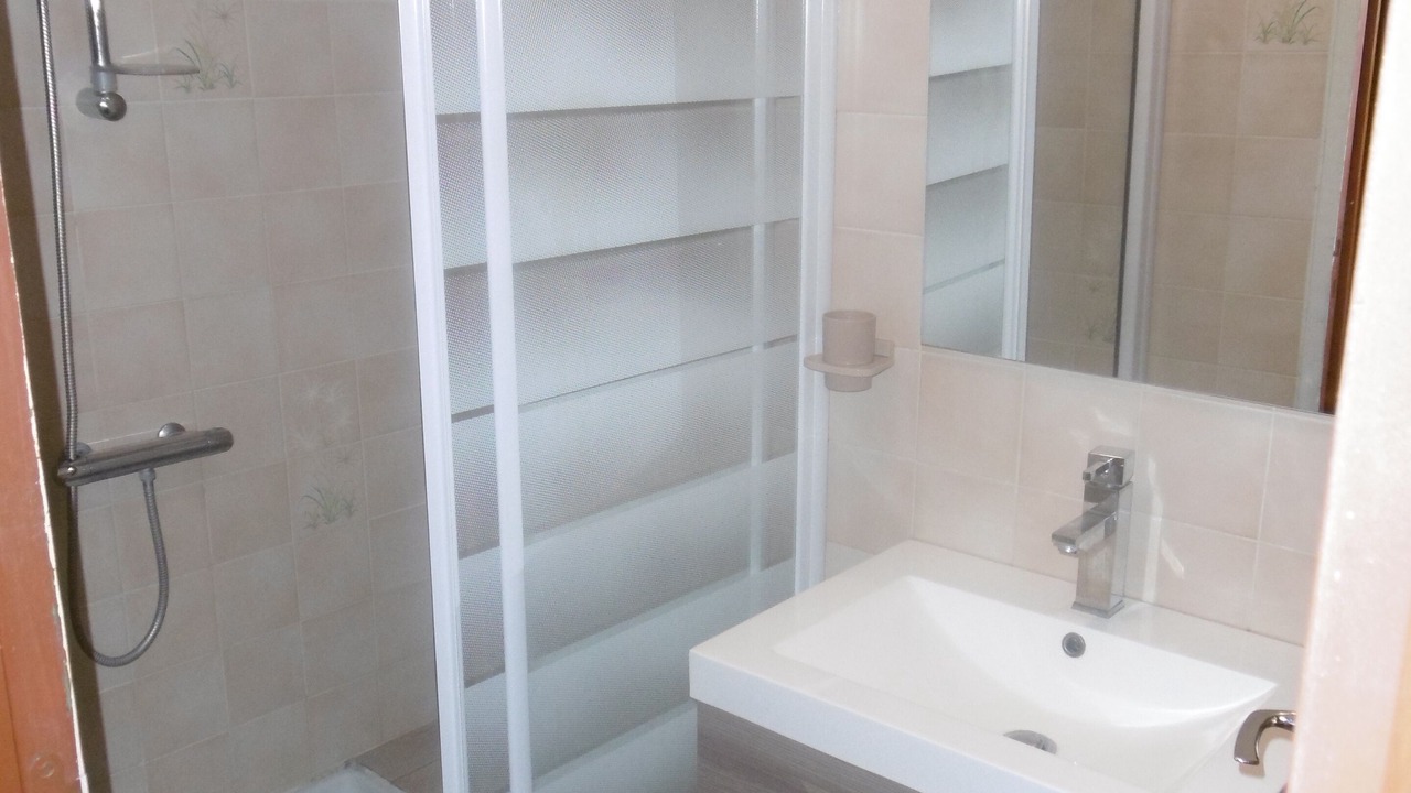 Photo of Bathroom in Mostuejouls