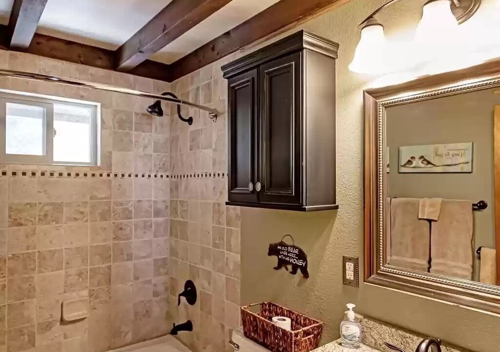 Photo of Bathroom in Bear Park
