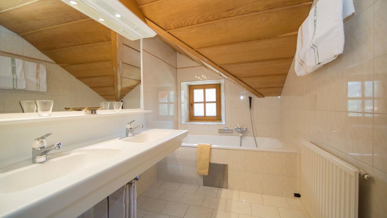 Photo of Bathroom in Ravaisch