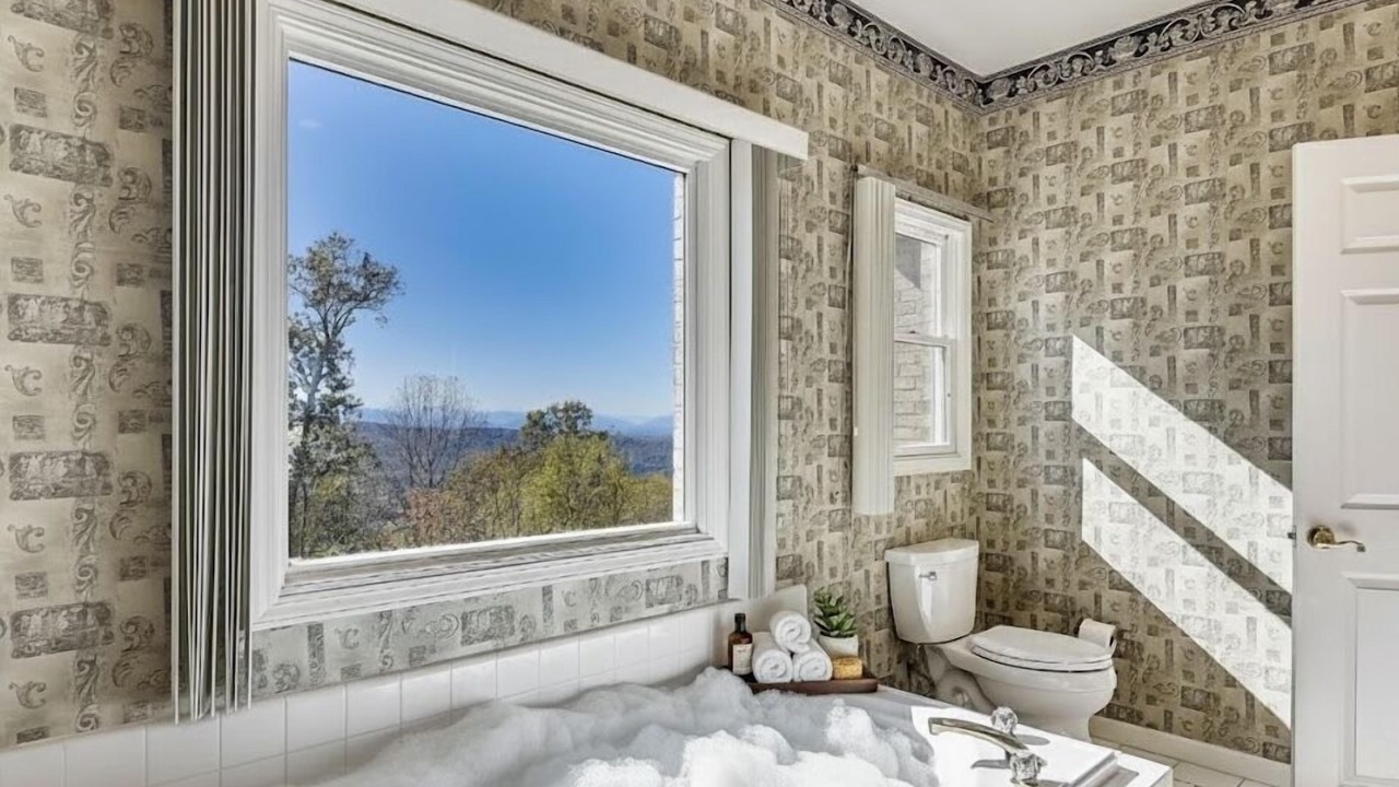 Photo of Bathroom in Skyland