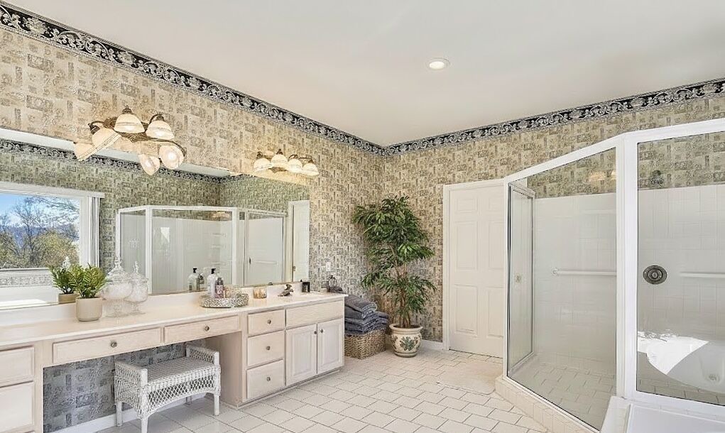 Photo of Bathroom in Skyland