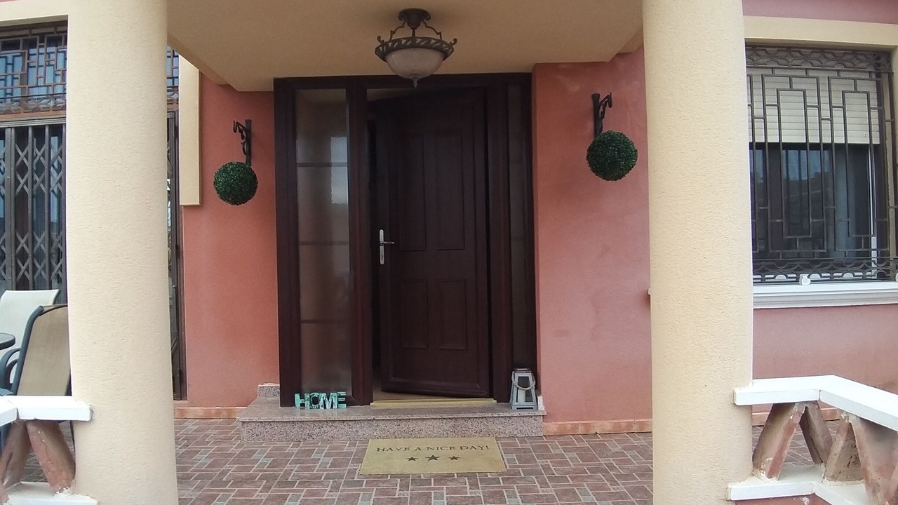 Photo of Outdoor in Lo Crispin