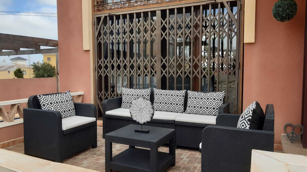 Photo of Patio Balcony in Lo Crispin