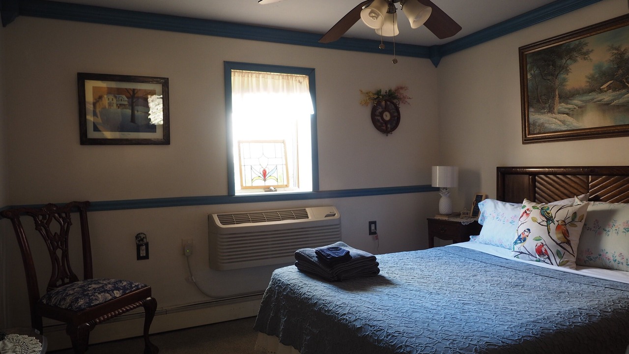 Photo of Bedroom in Pond Eddy