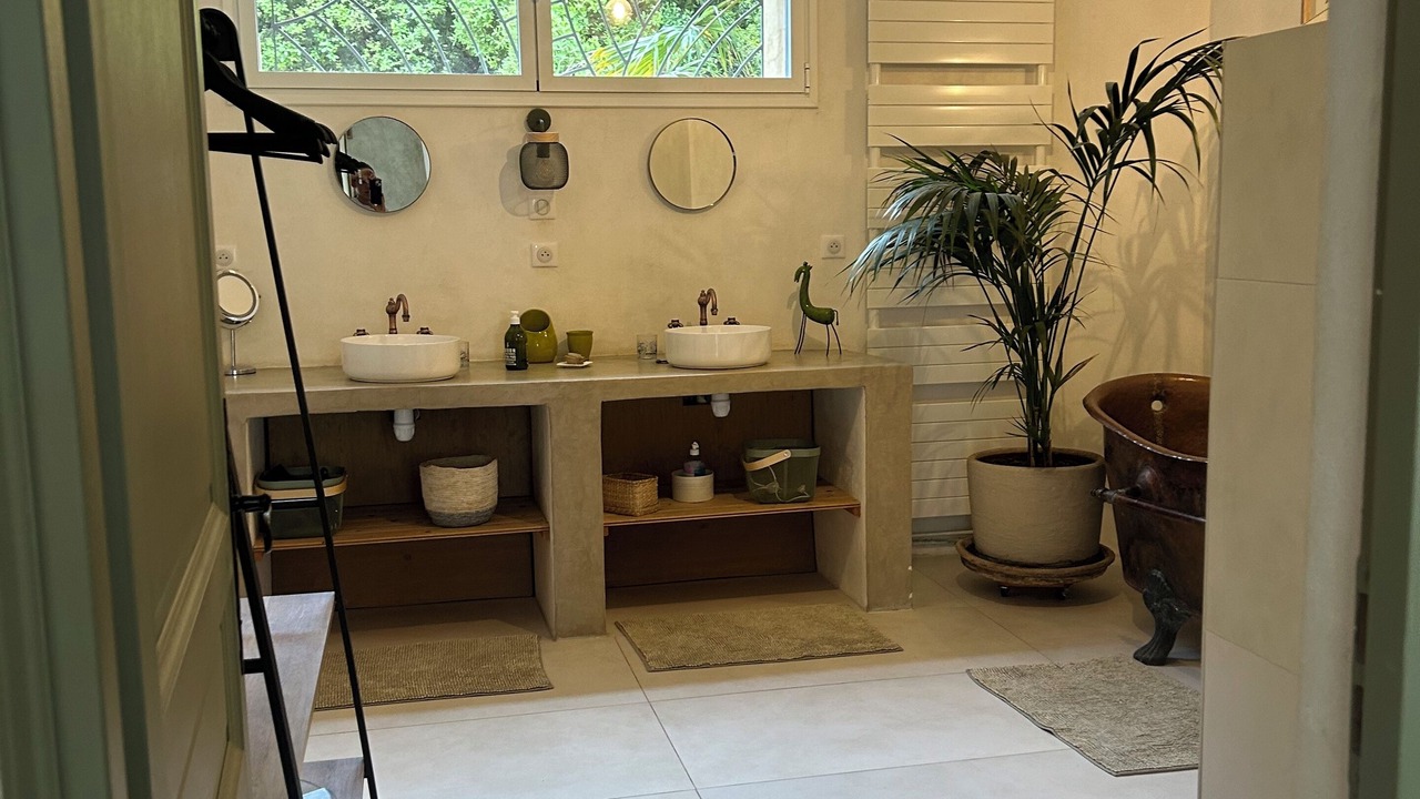 Photo of Bathroom in Assas