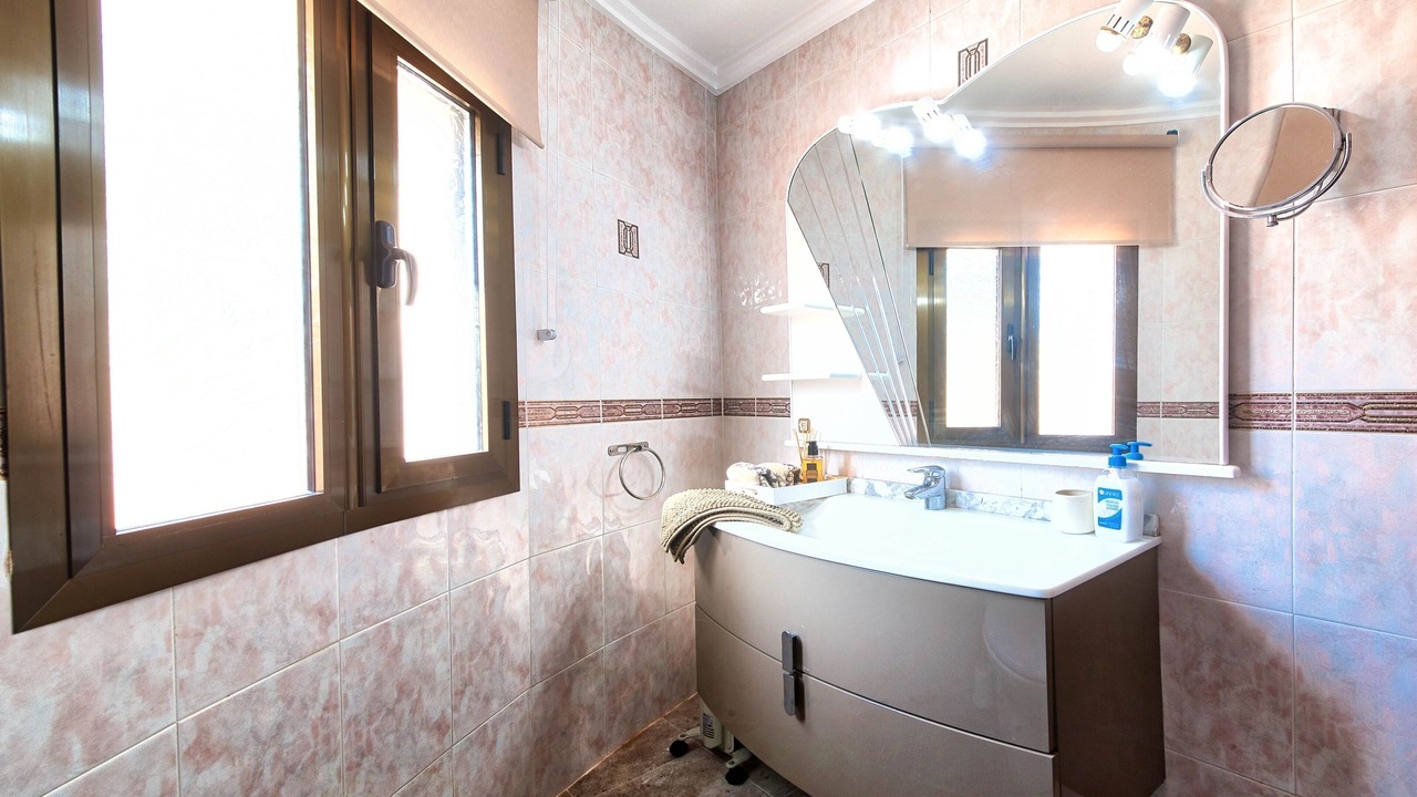 Photo of Bathroom in Benimeit