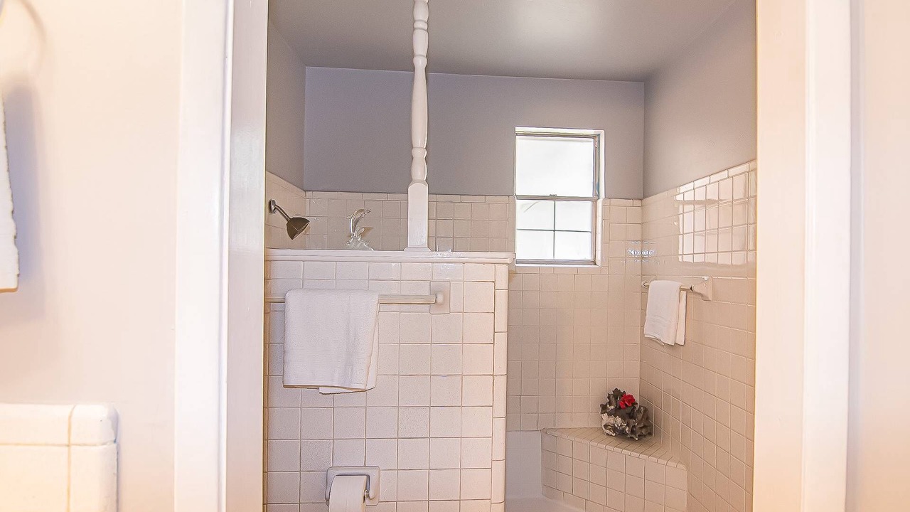 Photo of Bathroom in River Oaks