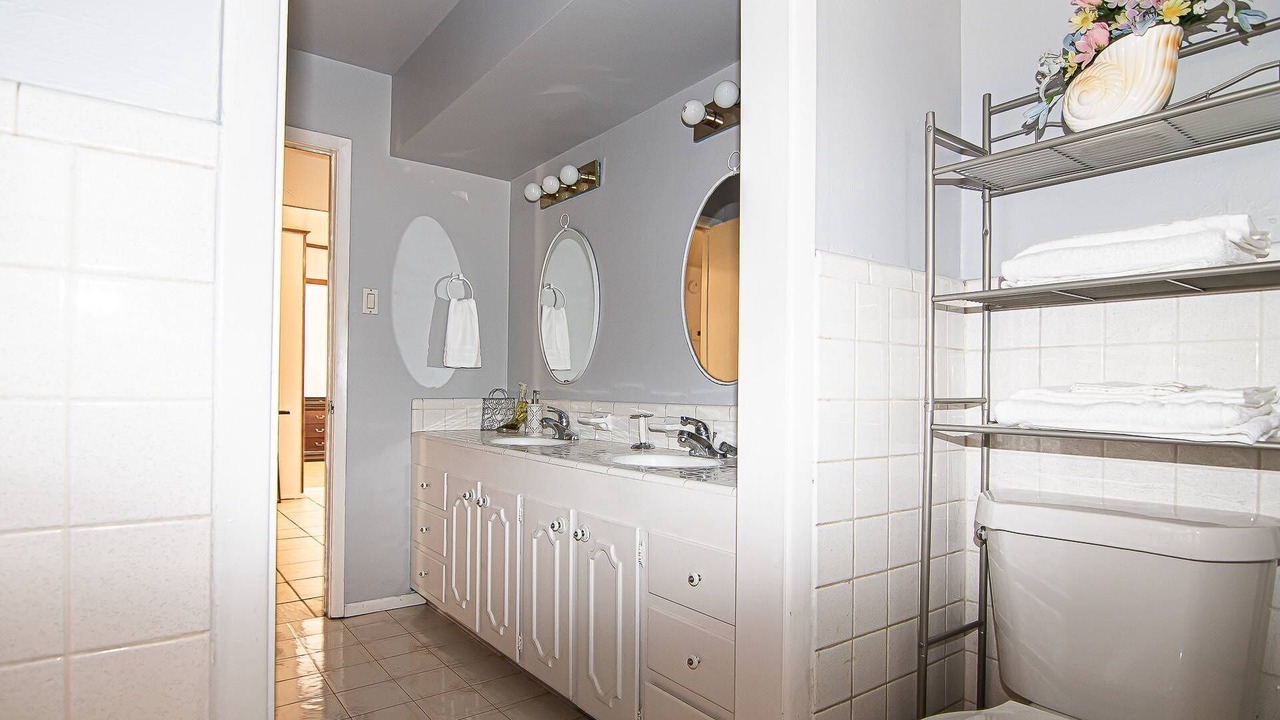 Photo of Bathroom in River Oaks