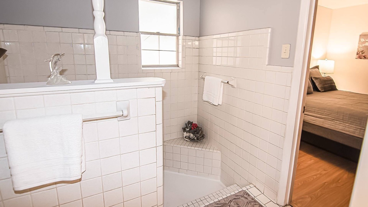 Photo of Bathroom in River Oaks