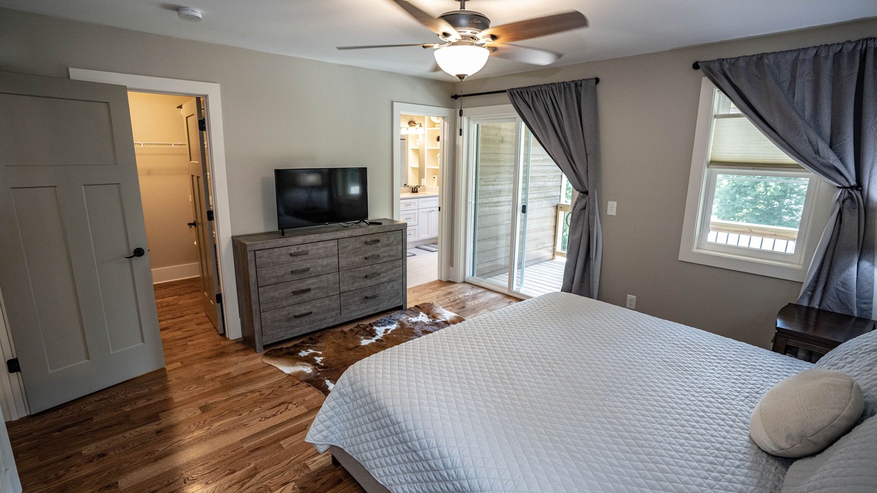 Photo of Bedroom in Black Mountain