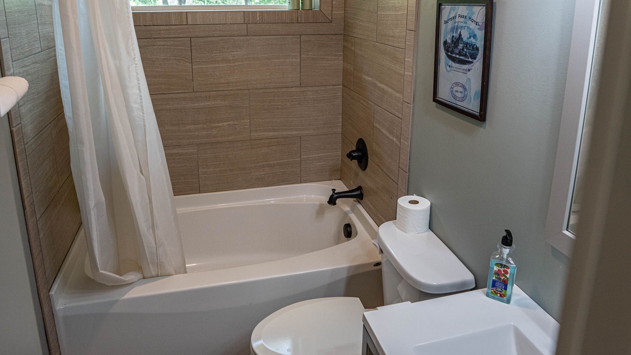 Photo of Bathroom in Black Mountain