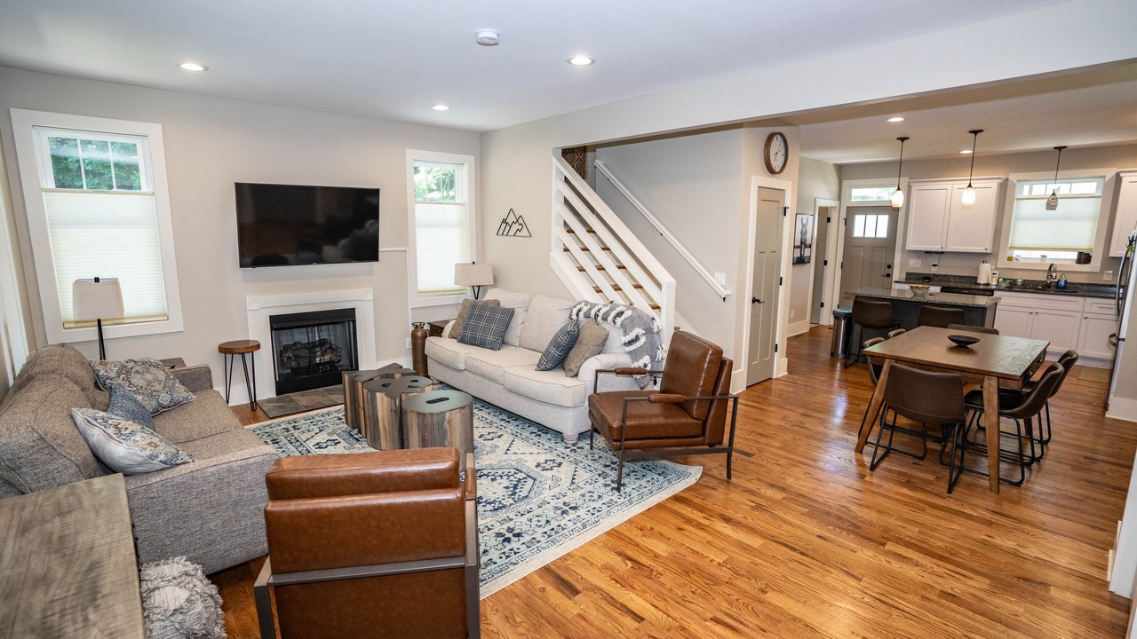 Photo of Livingroom in Black Mountain