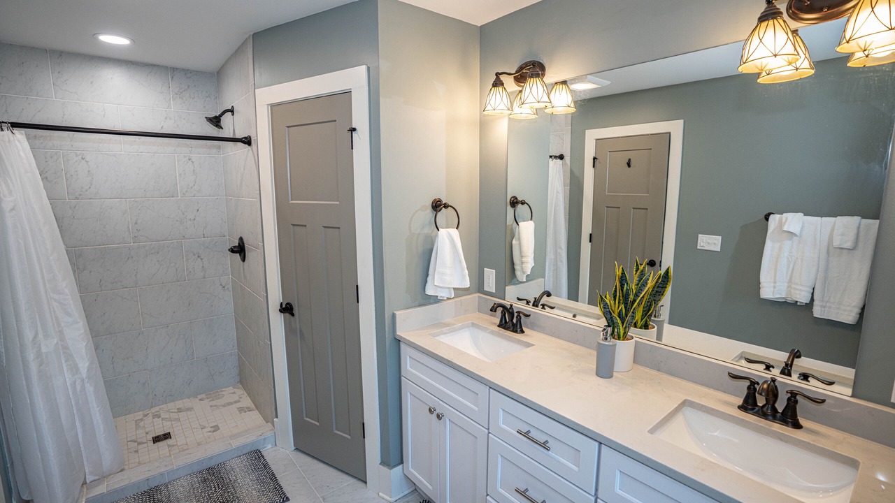 Photo of Bathroom in Black Mountain