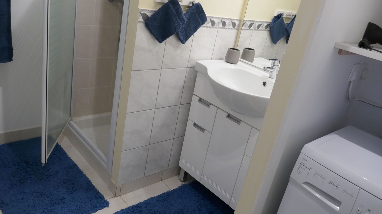 Photo of Bathroom in Pleherel-Plage-Vieux-Bourg