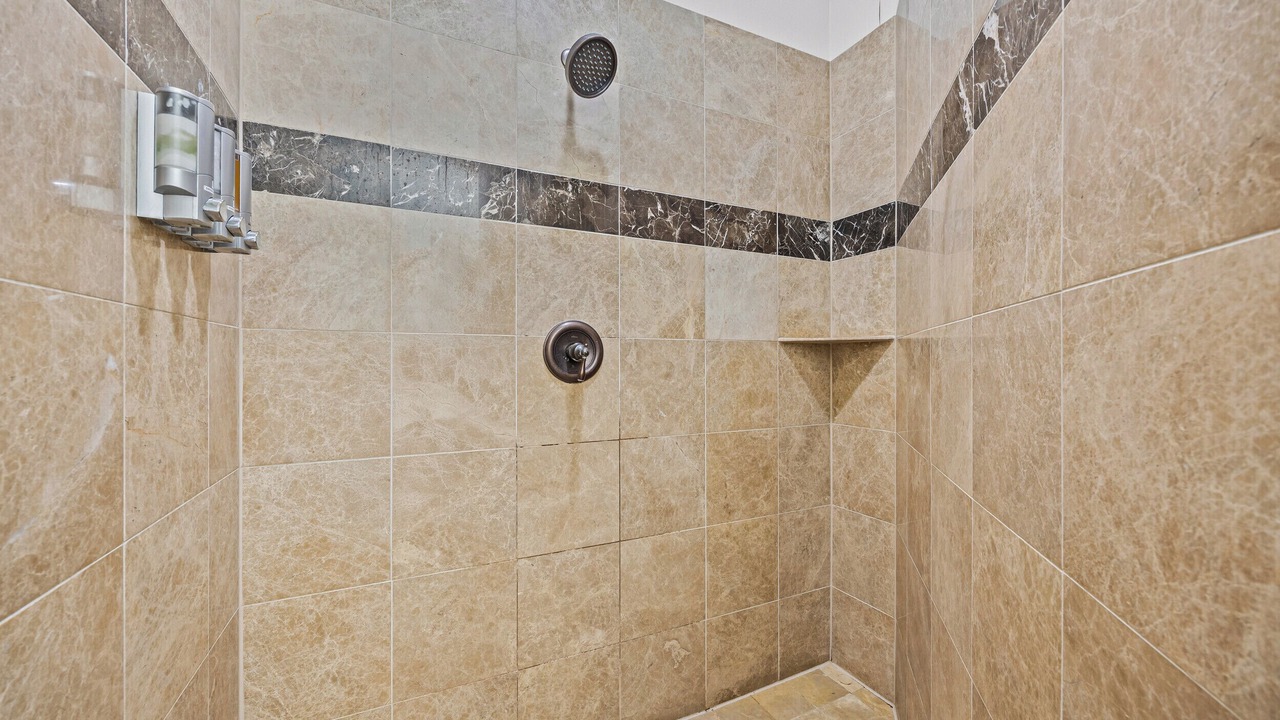 Photo of Bathroom in Knox - Henderson