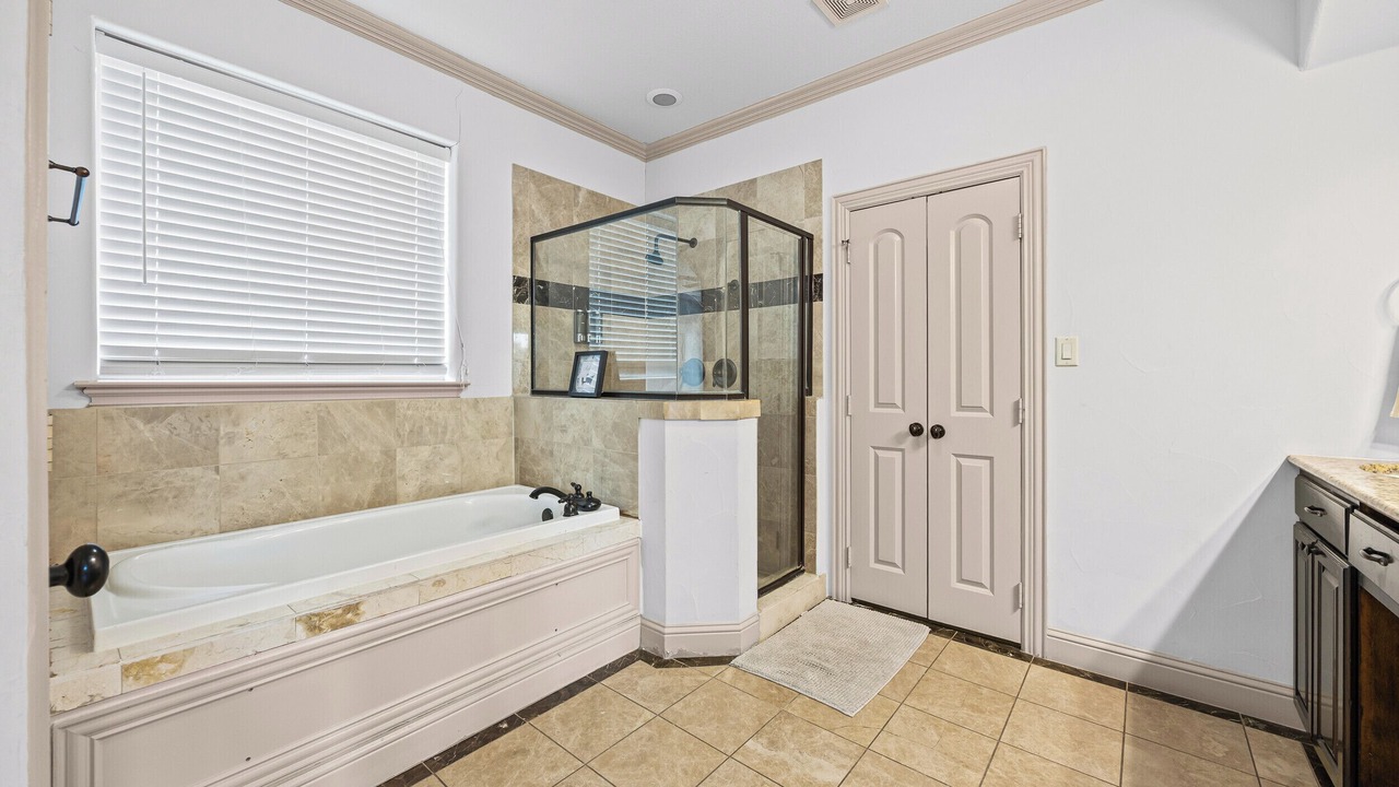 Photo of Bathroom in Knox - Henderson