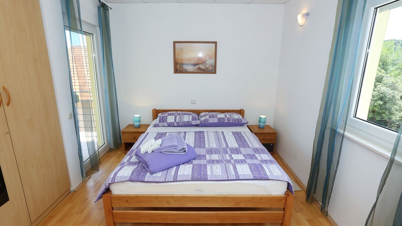 Photo of Bedroom in Tkon