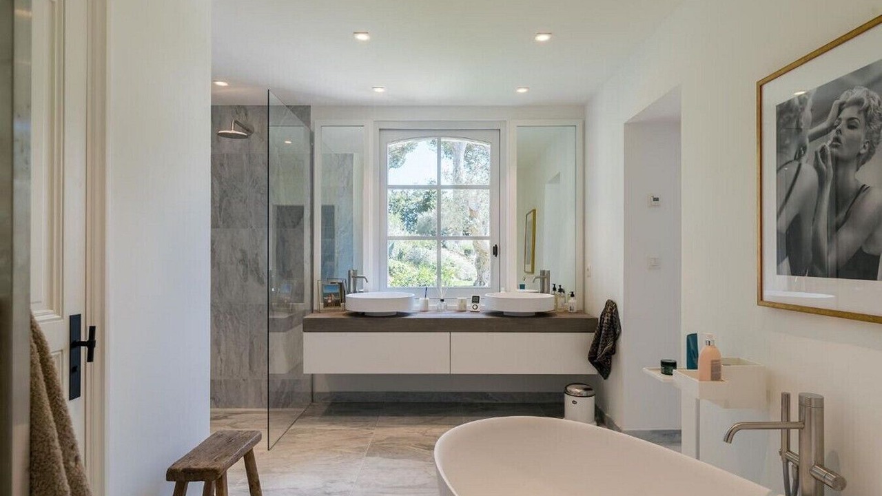 Photo of Bathroom in Saint-Tropez City Centre