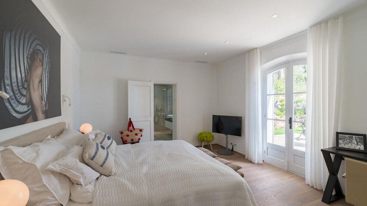 Photo of Bedroom in Saint-Tropez City Centre