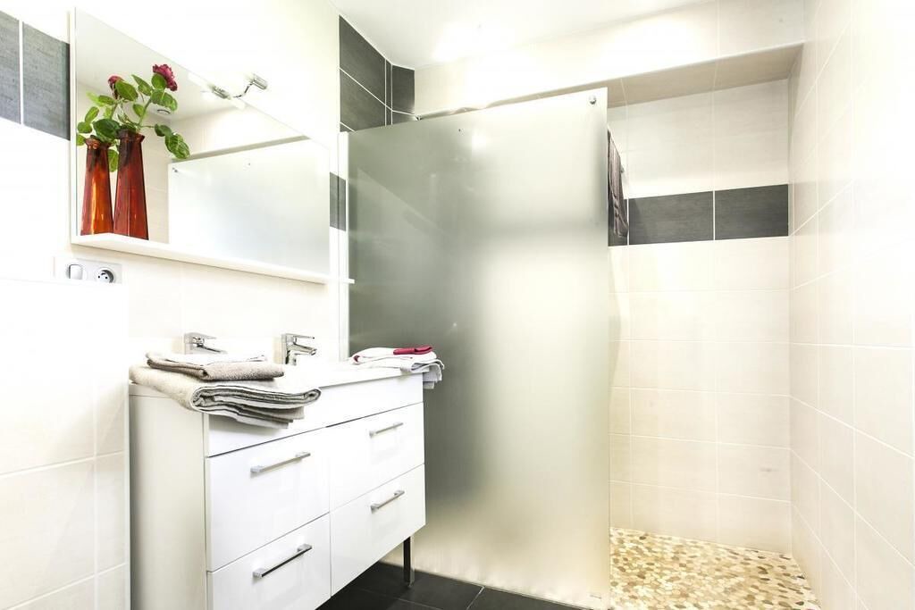 Photo of Bathroom in Saint-Laurent-de-la-Cabrerisse