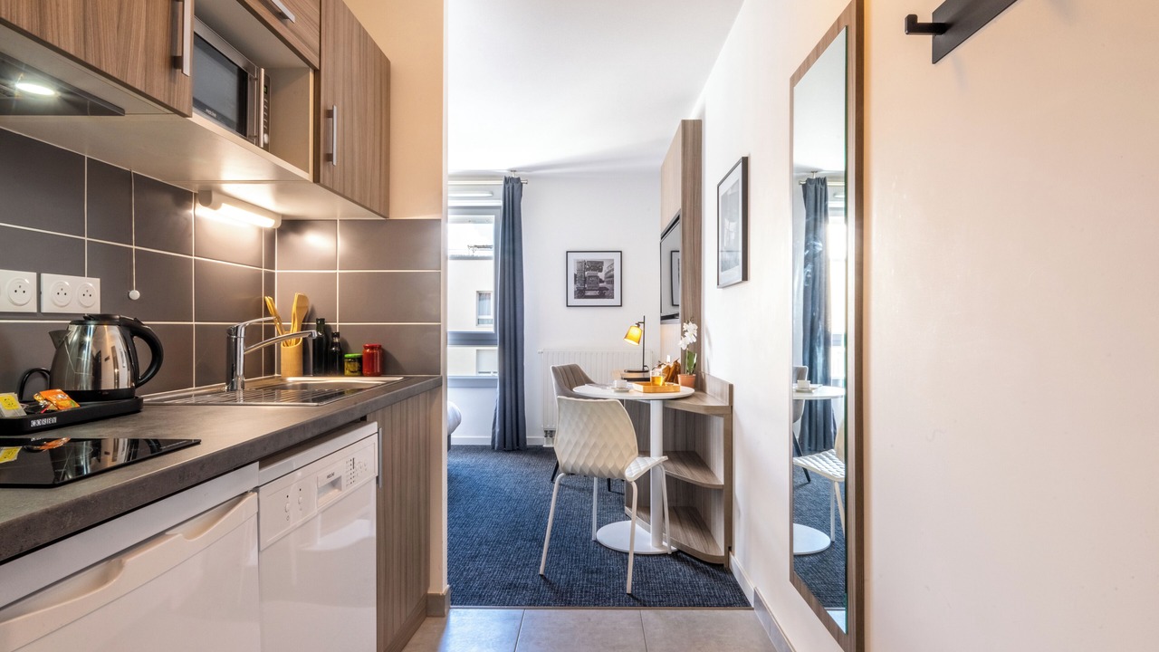 Photo of Kitchen in Saint Nicolas - Charles III - Ville vieille - Trois Maisons - Leopold