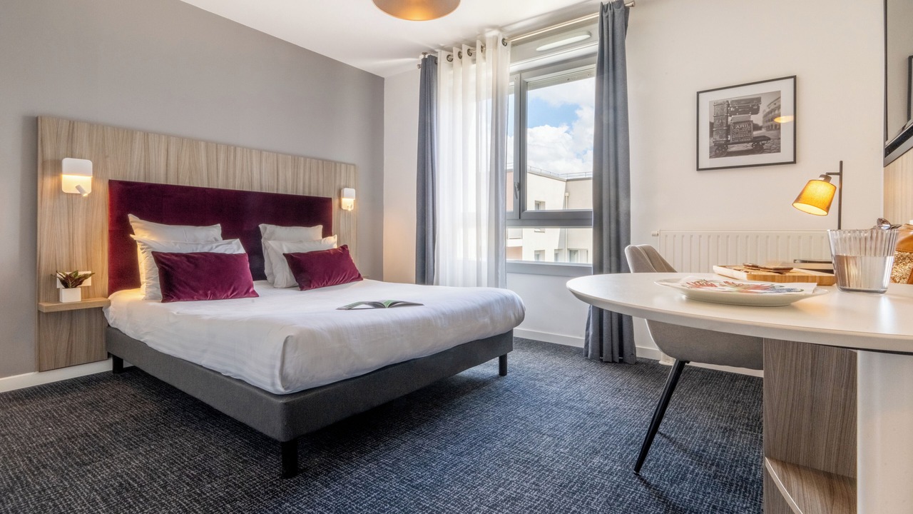 Photo of Bedroom in Saint Nicolas - Charles III - Ville vieille - Trois Maisons - Leopold
