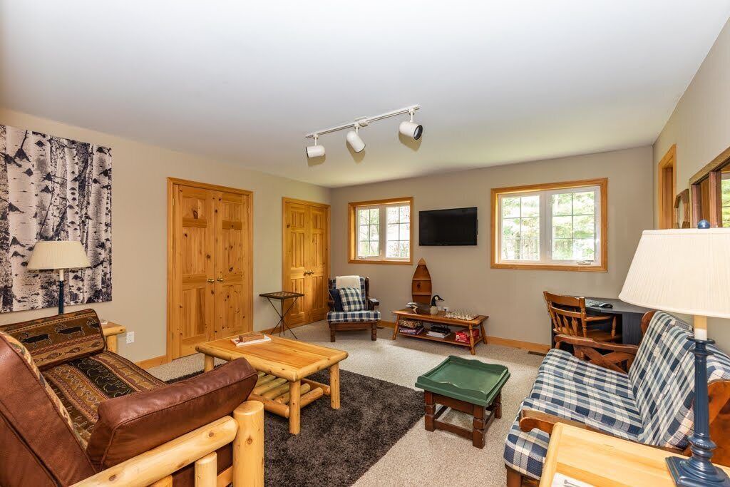 Photo of Livingroom in Broadbent
