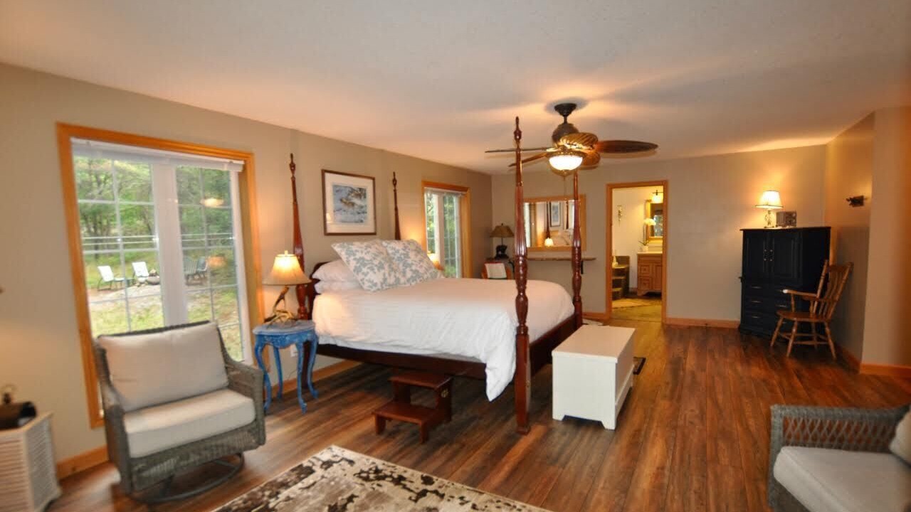 Photo of Bedroom in Broadbent
