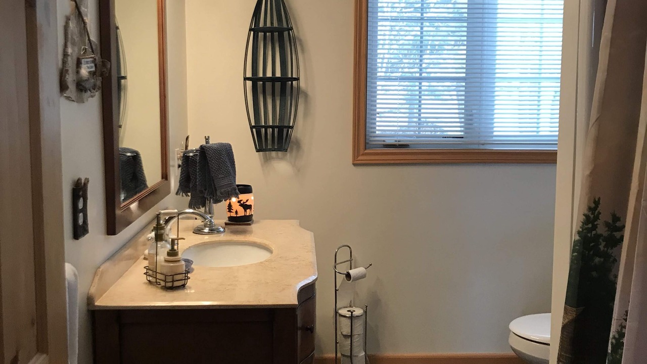 Photo of Bathroom in Broadbent