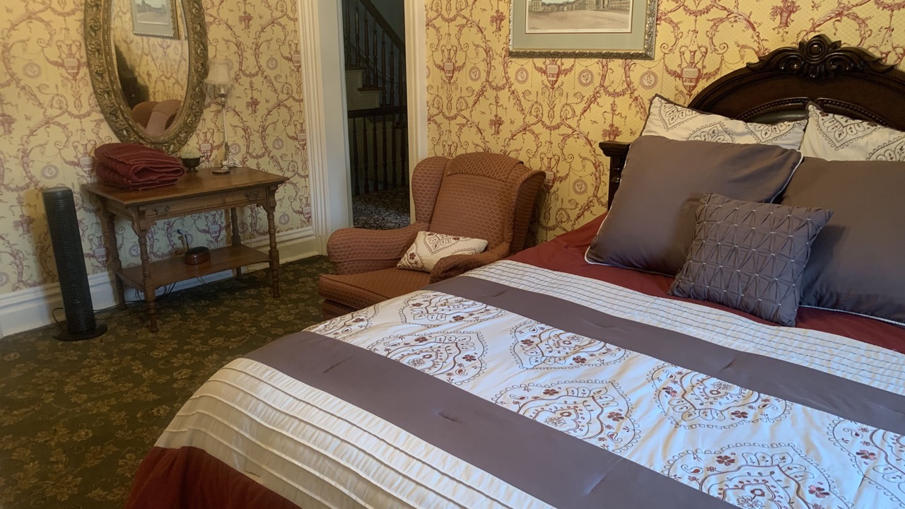 Photo of Bedroom in East Dubuque