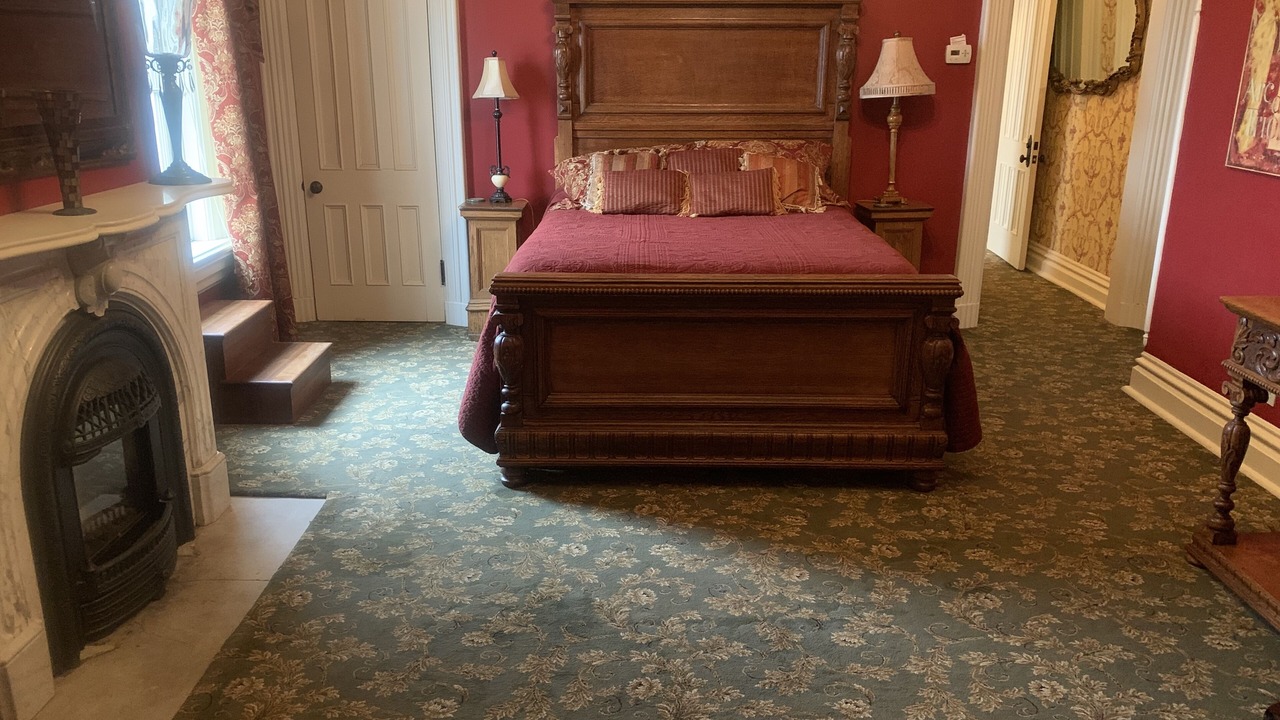 Photo of Bedroom in East Dubuque