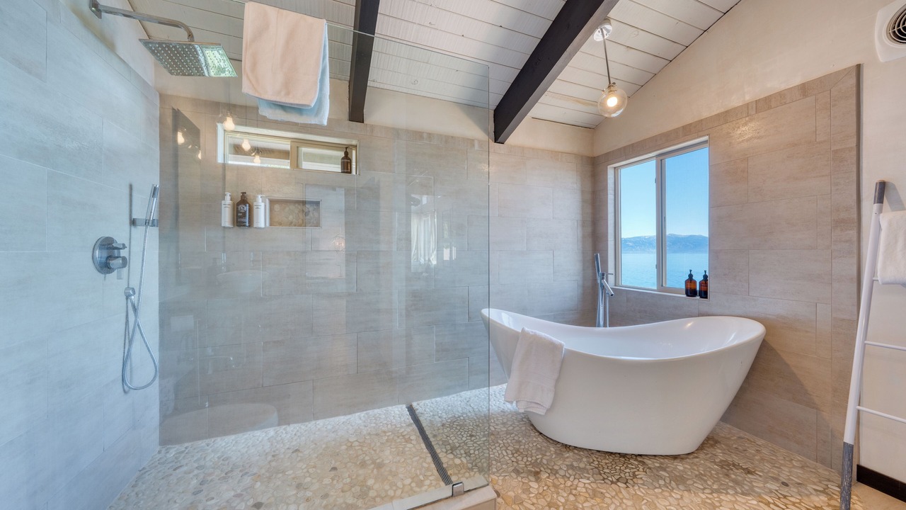 Photo of Bathroom in Tahoe Vista