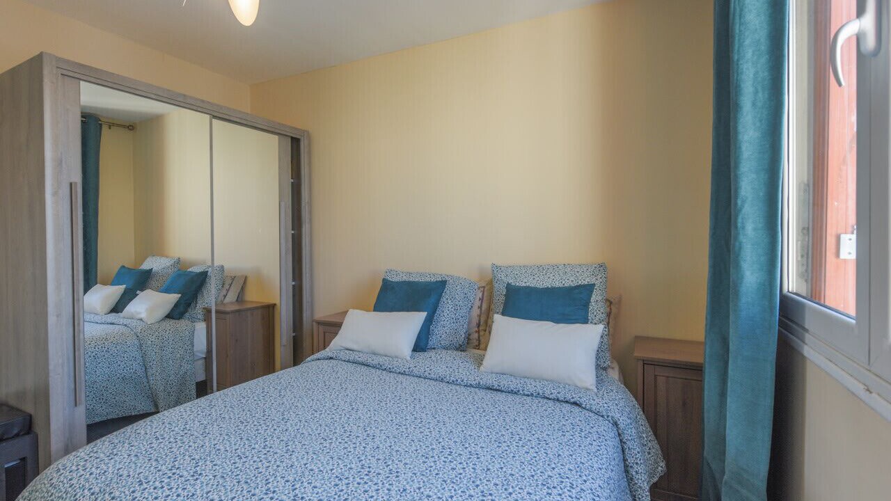 Photo of Bedroom in Clichy
