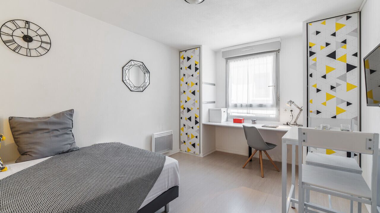 Photo of Bedroom in Lyon City Centre