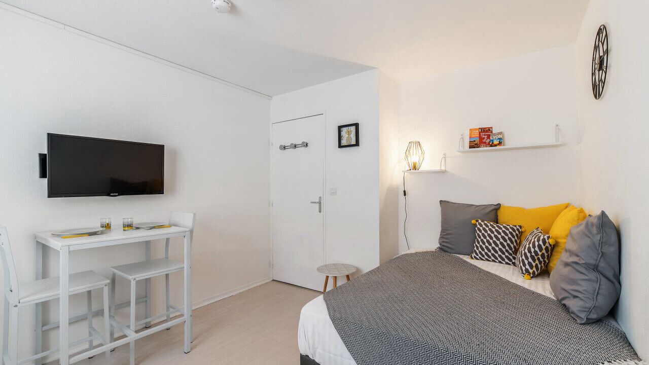 Photo of Bedroom in Lyon City Centre