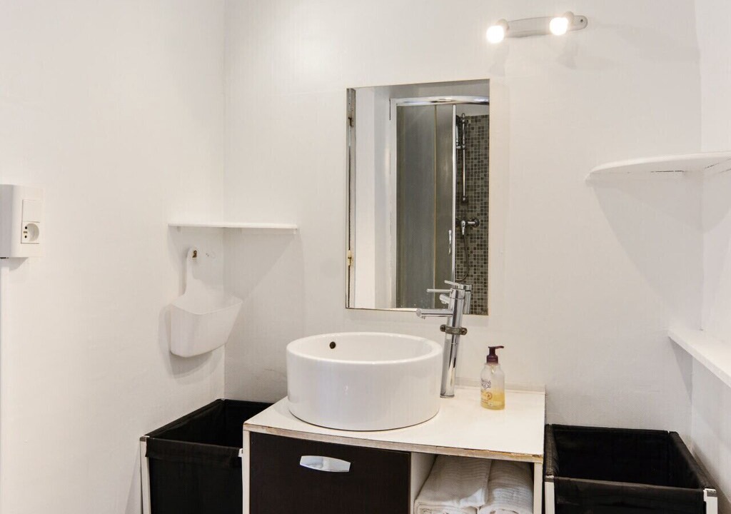 Photo of Bathroom in Aix-en-Provence Historic Centre