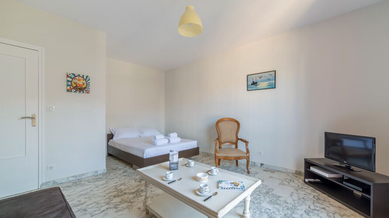 Photo of Bedroom in 9th Arrondissement