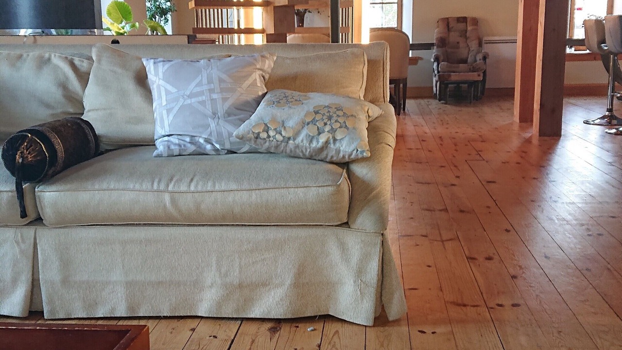 Photo of Livingroom in Stoneham-et-Tewkesbury