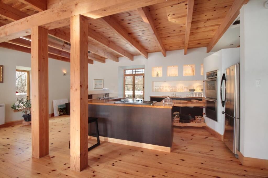 Photo of Kitchen in Stoneham-et-Tewkesbury