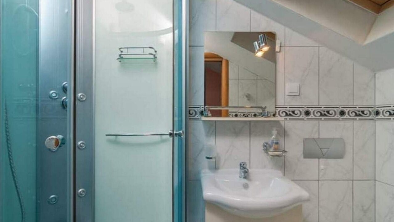 Photo of Bathroom in Dol