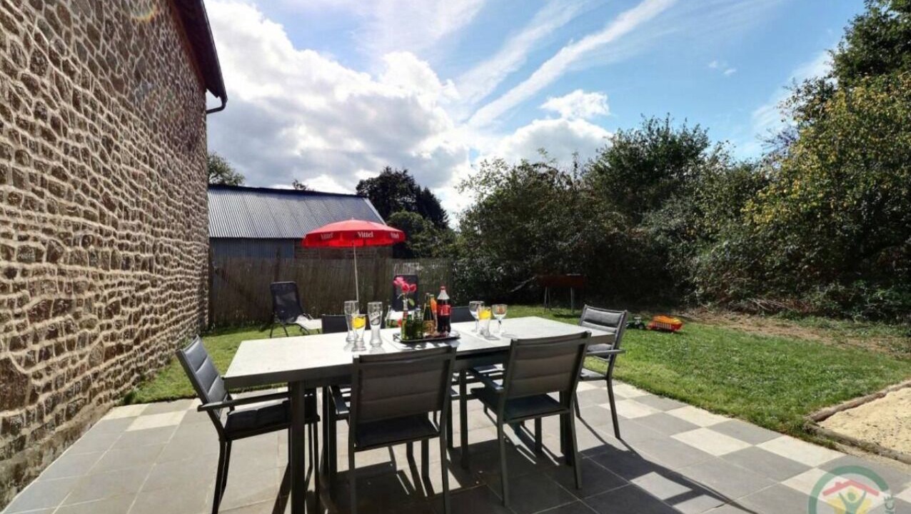 Photo of Outdoor in Saint-Georges-de-Reintembault