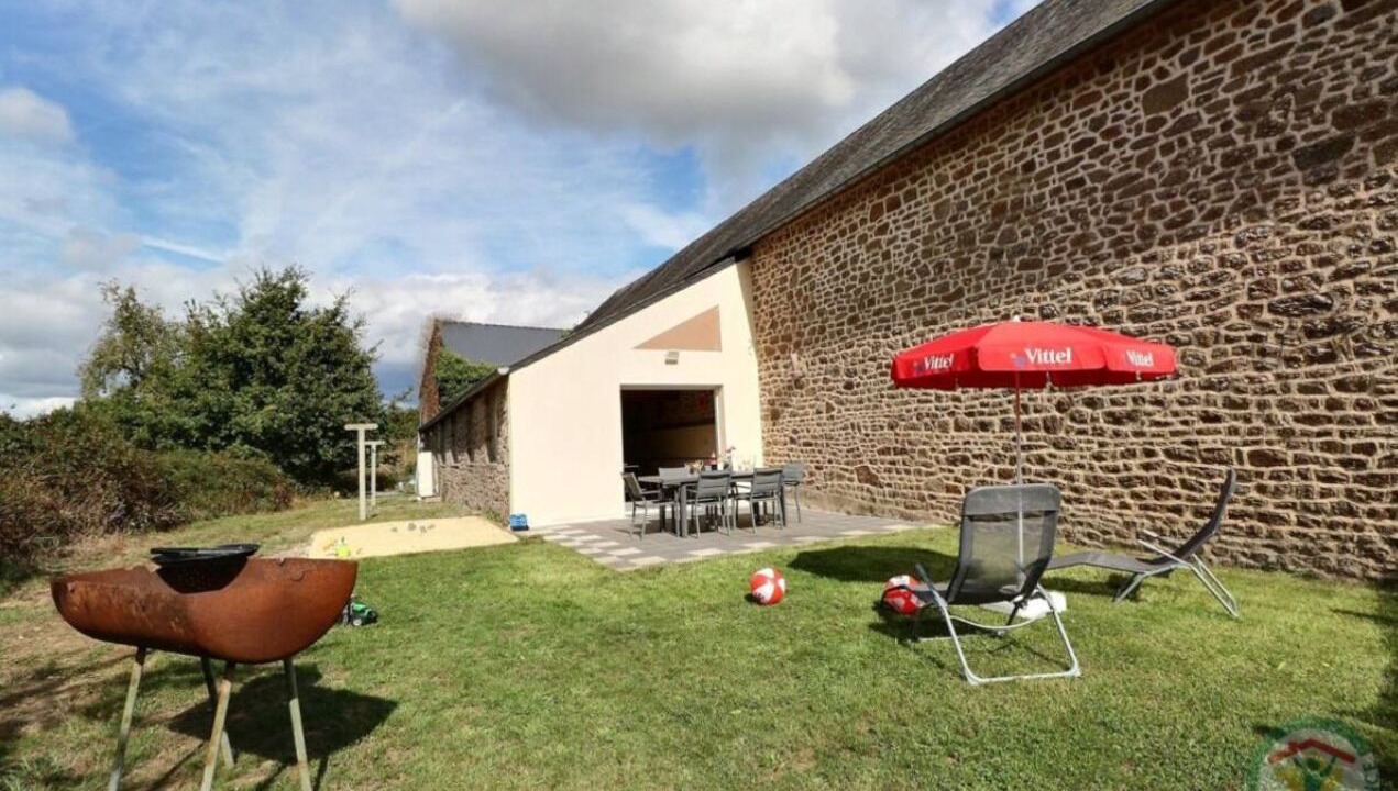 Photo of Outdoor in Saint-Georges-de-Reintembault
