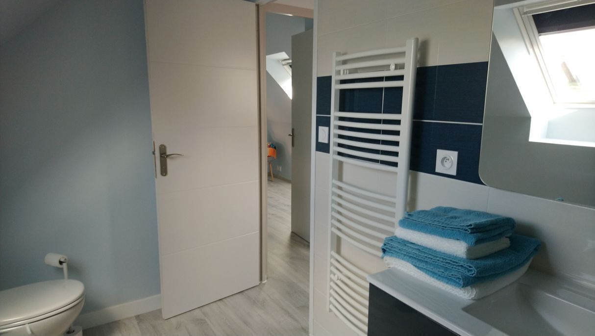 Photo of Bathroom in Tredrez-Locquemeau