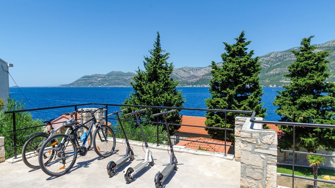 Photo of Others in Cove Tri Zala (Zrnovo)